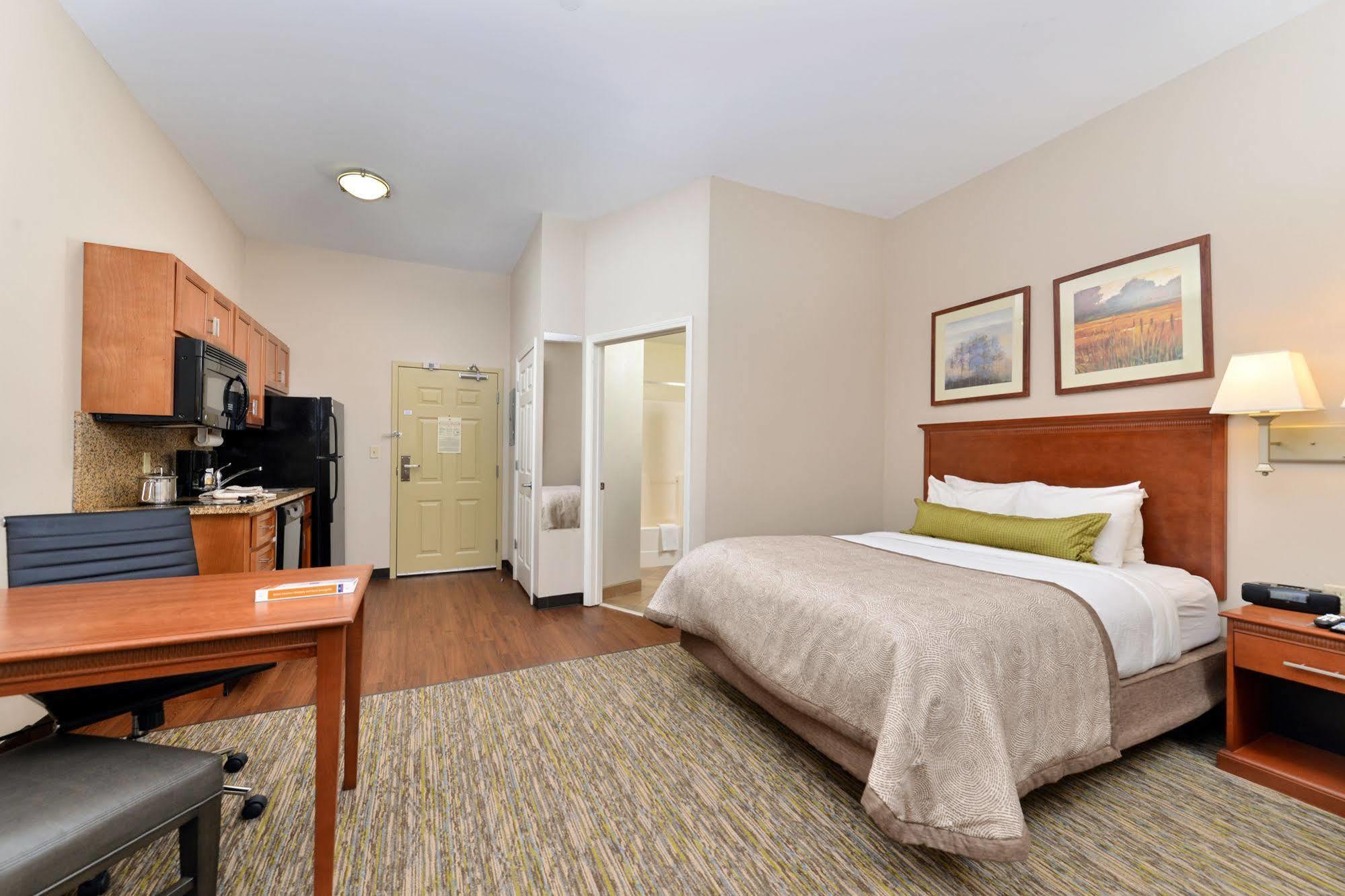 Hotel Candlewood By Ihg 3*