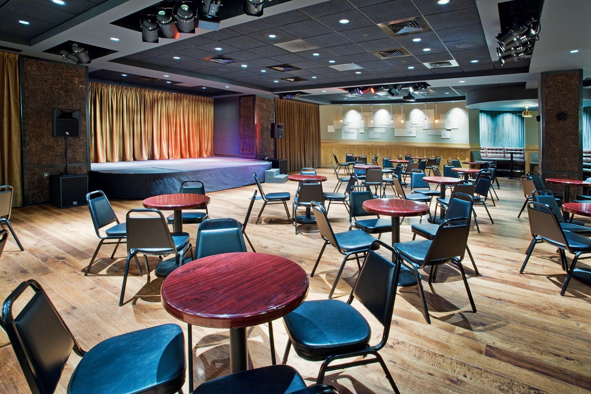 Indigo - Area By Ihg Hotel 3*
