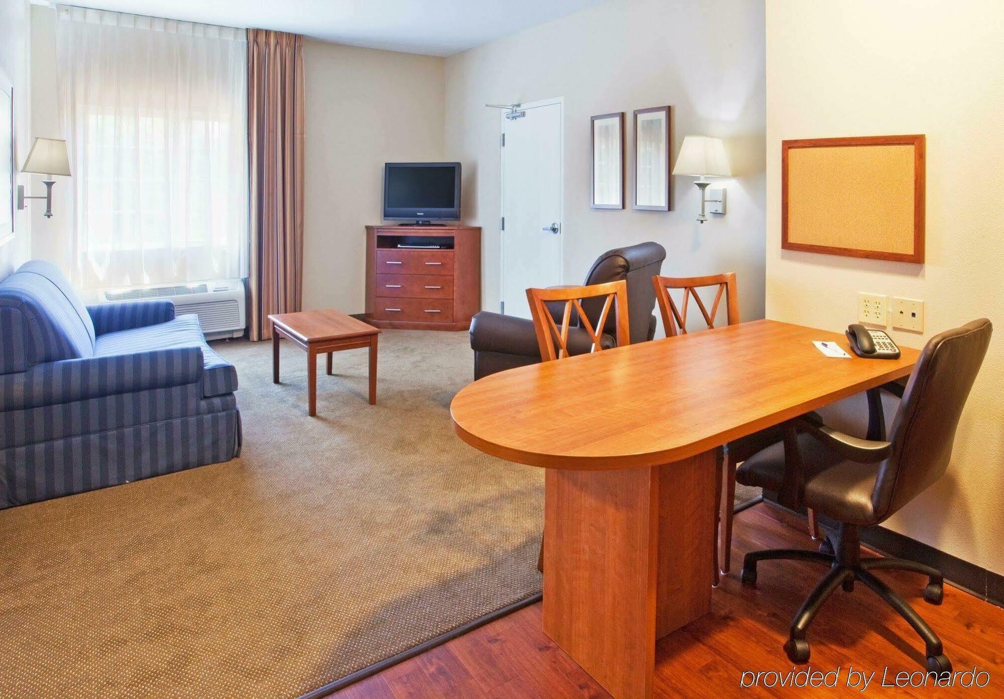 Candlewood By Ihg Hotel 3*