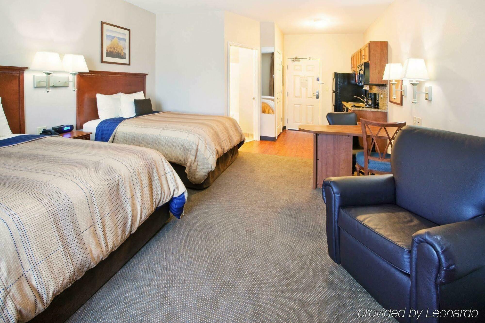 Hotel Candlewood By Ihg 3*
