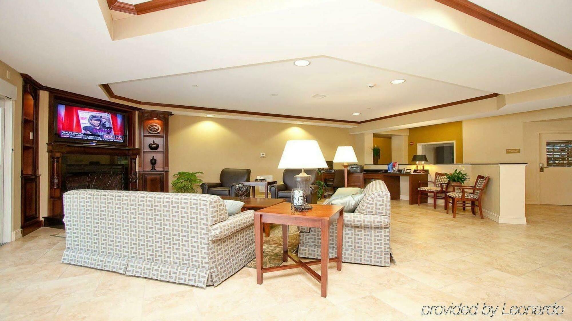 Candlewood By Ihg Athens
