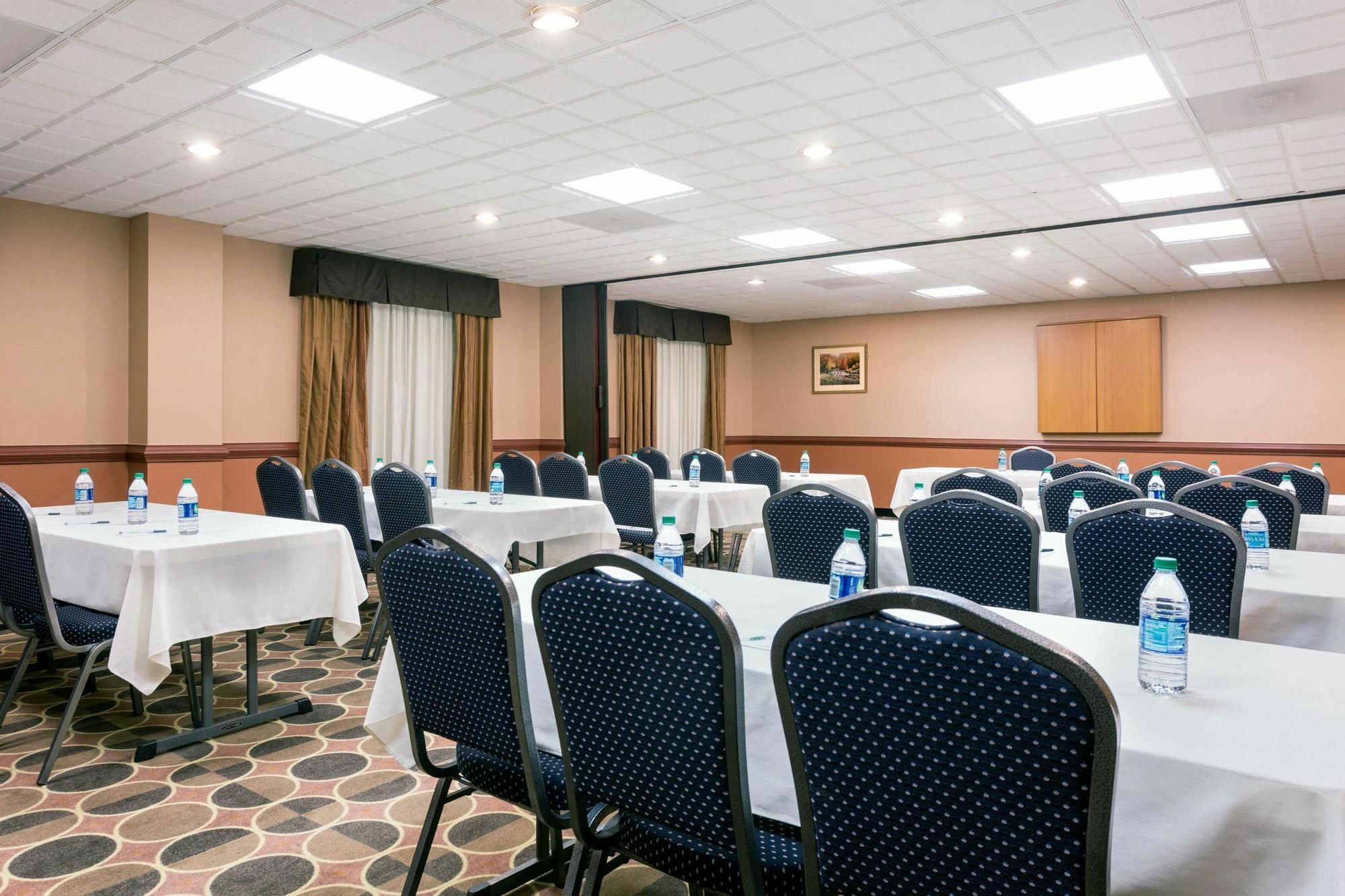 Wingate By Wyndham Ga 3*