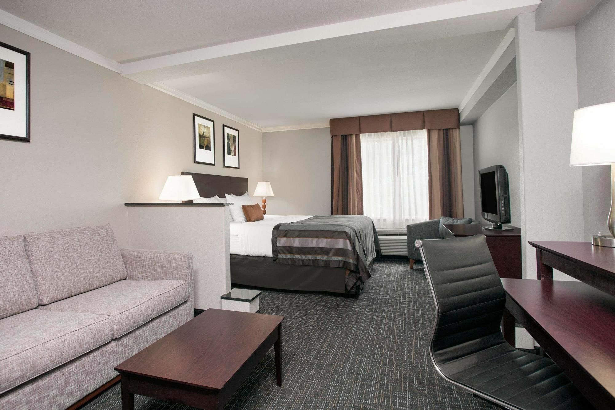 Wingate By Wyndham Ga 3*