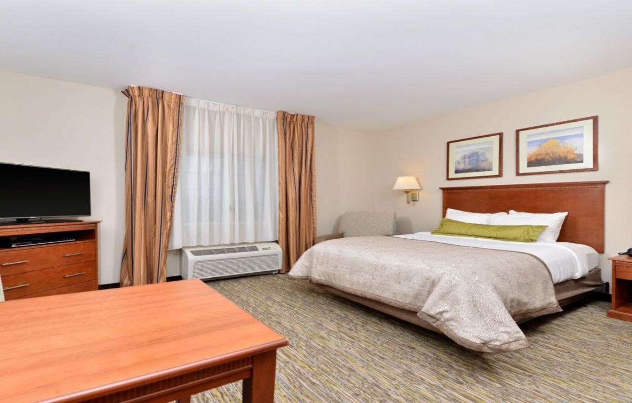 Candlewood By Ihg Hotel